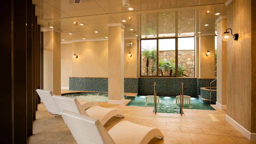 Thalassa Pool